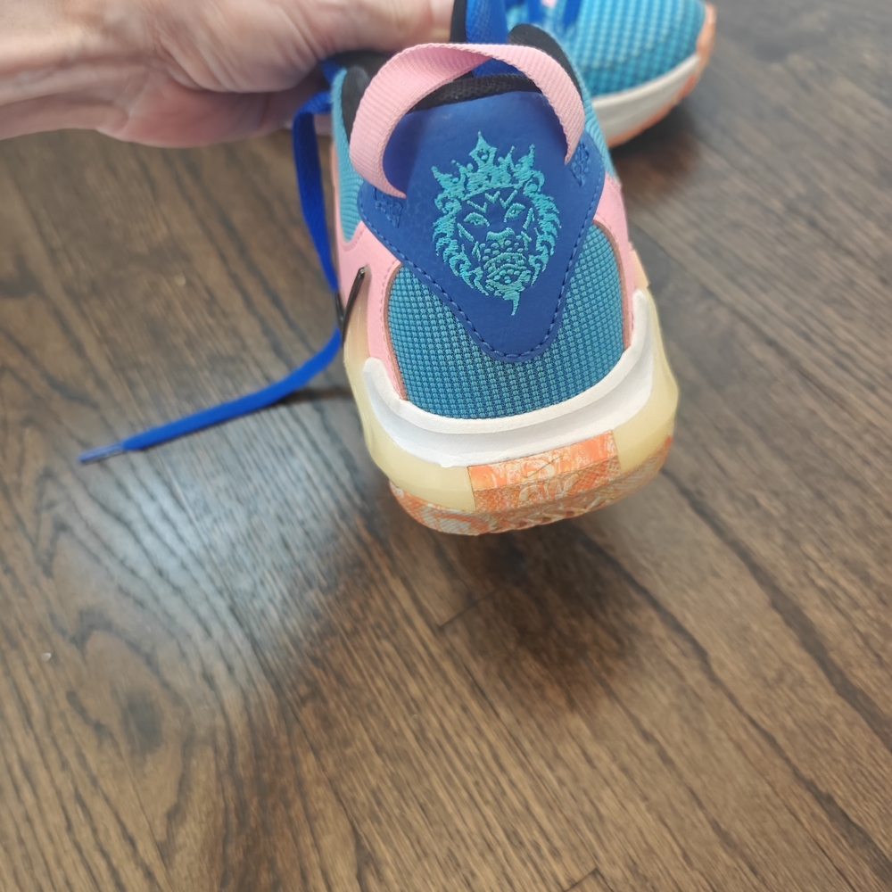 Nike LeBron Witness - Picture 8 of 8